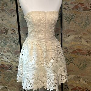 ROMEO & JULIET COUTURE CREAM LACE MINI STRAPLESS COCKTAIL DRESS SIZE S